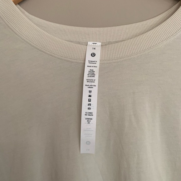 Lululemon top with side ties - Picture 2 of 6